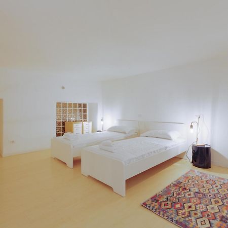 شقة Sant'Agostino - Charming Retreat 210M From M2 ميلان المظهر الخارجي الصورة