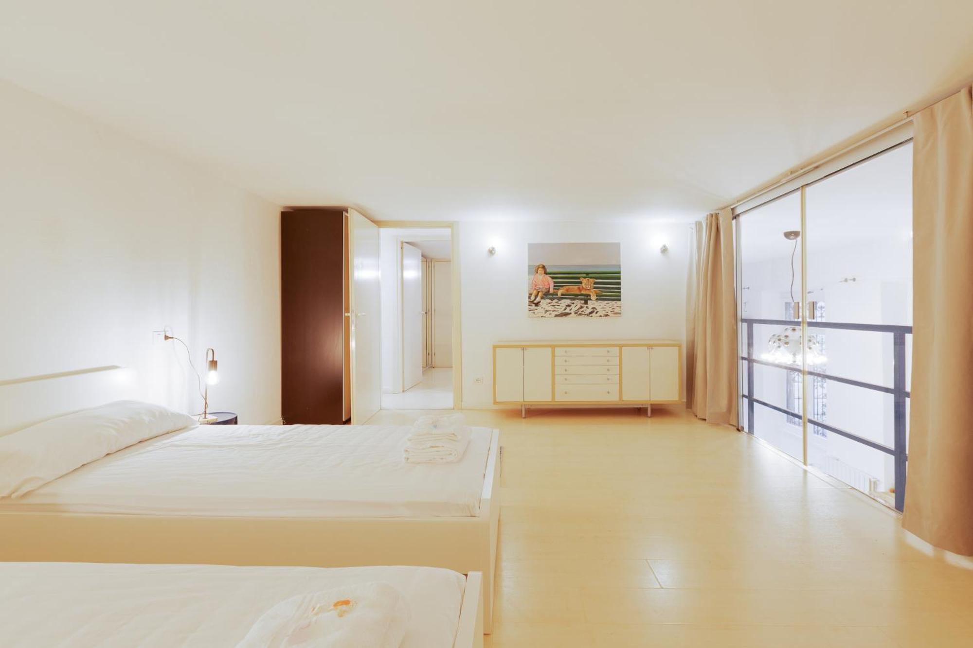 شقة Sant'Agostino - Charming Retreat 210M From M2 ميلان المظهر الخارجي الصورة